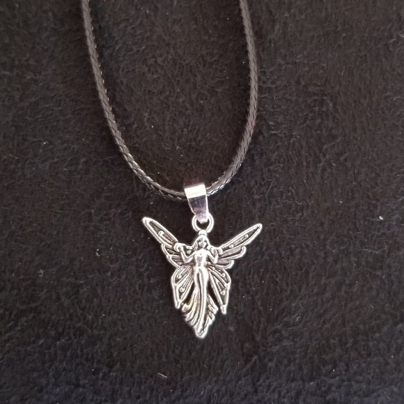 Jewelry - Picture 1 of 7